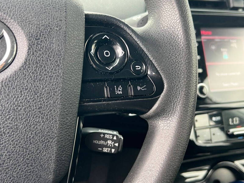 2022 Toyota Prius LE