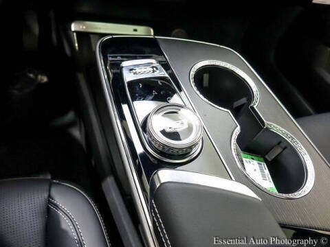 2025 Cadillac LYRIQ Luxury 1