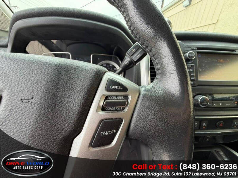 2017 Nissan Titan