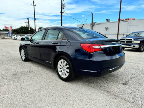 2013 Chrysler 200 Touring