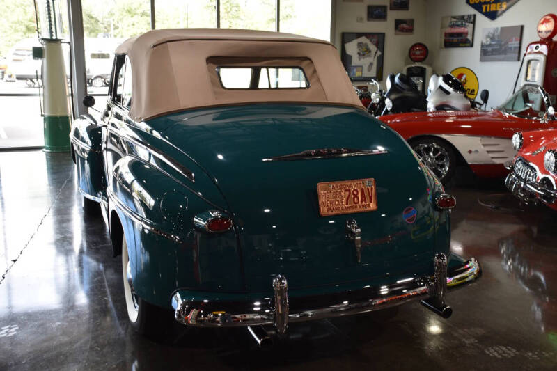 1947 Ford Super Deluxe