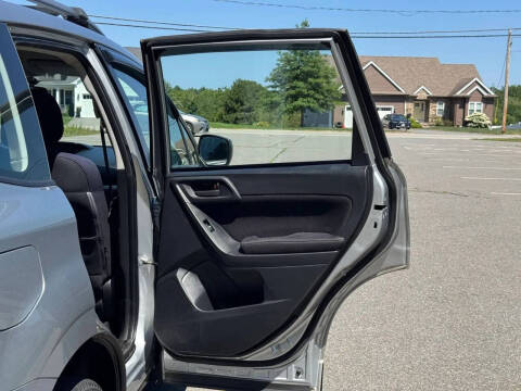 2015 Subaru Forester 2.5i