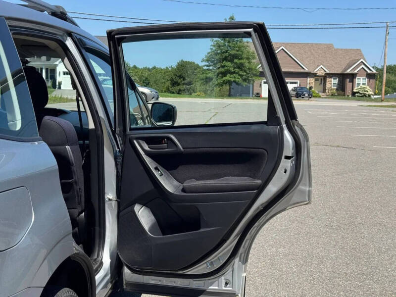 2015 Subaru Forester 2.5i