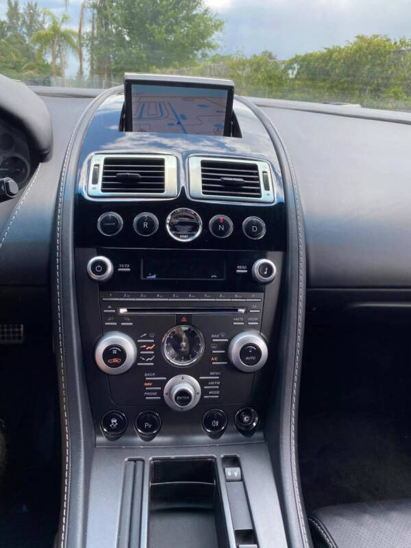 2011 Aston Martin V8 Vantage