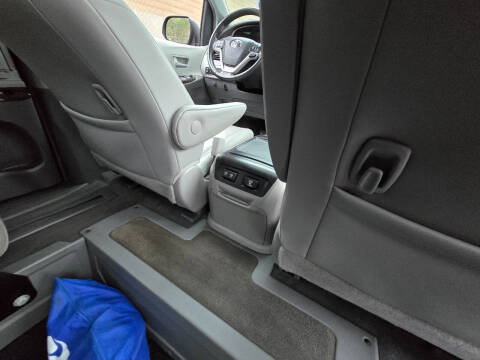 2019 Toyota Sienna XLE 8-Passenger