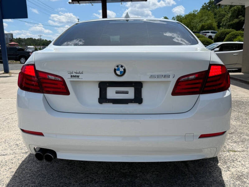 2011 BMW 5 Series 528i