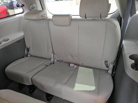 2014 Toyota Sienna XLE 8-Passenger