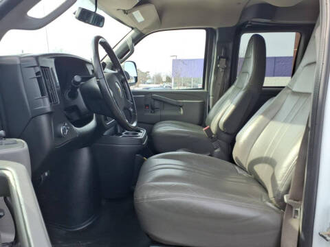 2022 Chevrolet Express LS 3500