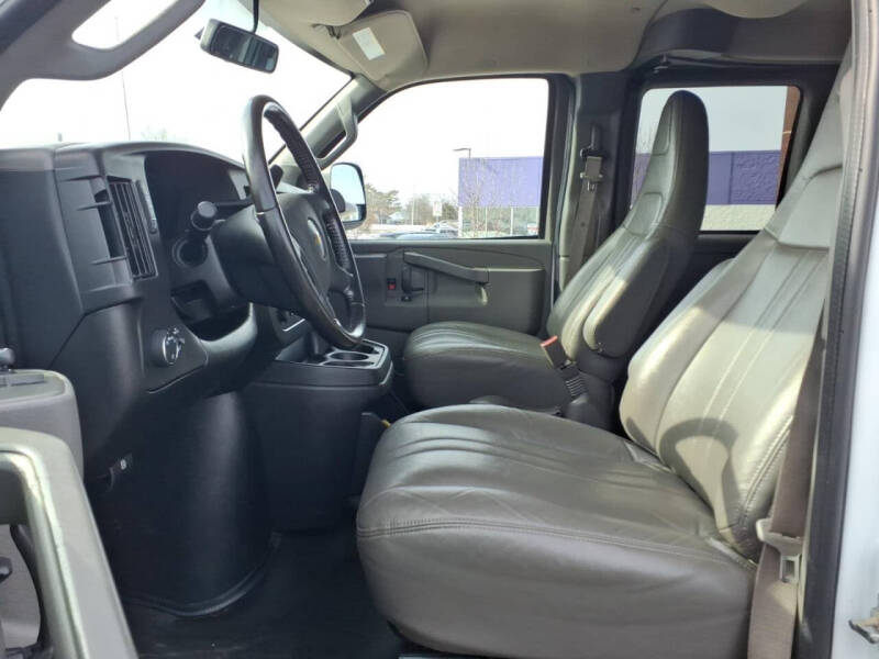 2022 Chevrolet Express LS 3500