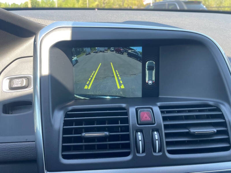 2017 Volvo XC60 T5 Dynamic