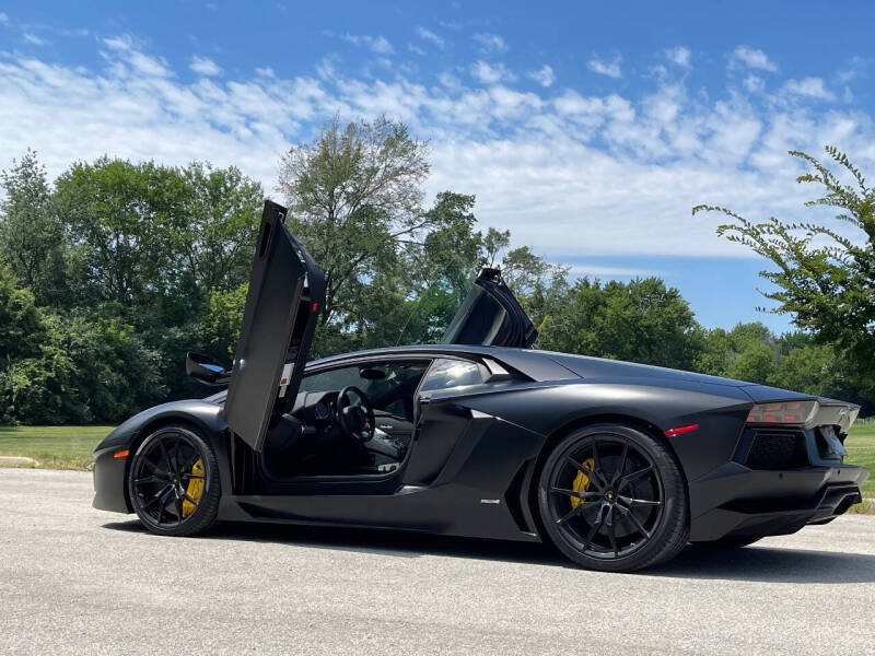2015 Lamborghini Aventador LP 700-4