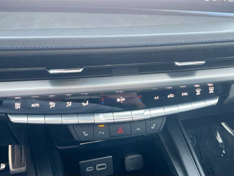 2024 Cadillac XT4 Sport