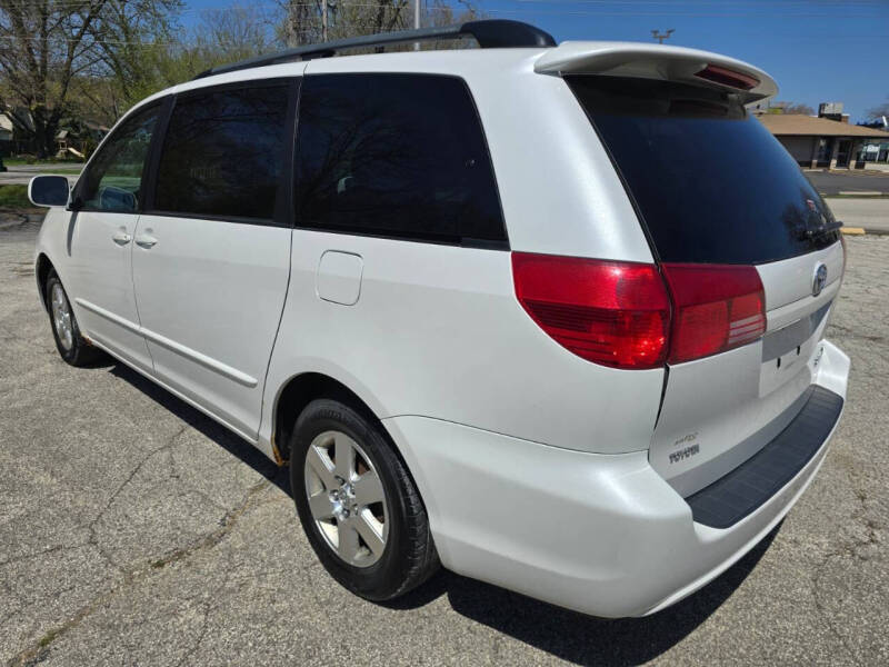 2004 Toyota Sienna XLE 7 Passenger