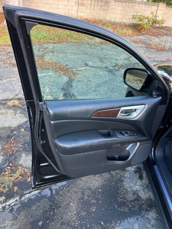 2015 Nissan Pathfinder Platinum