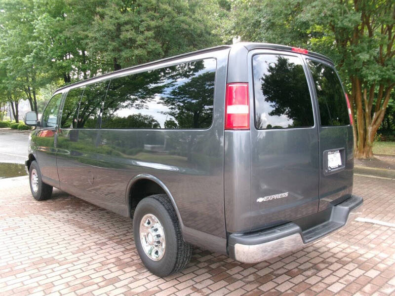 2017 Chevrolet Express LT 3500