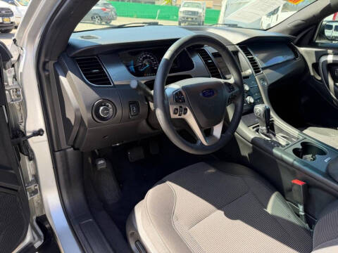 2019 Ford Taurus SEL