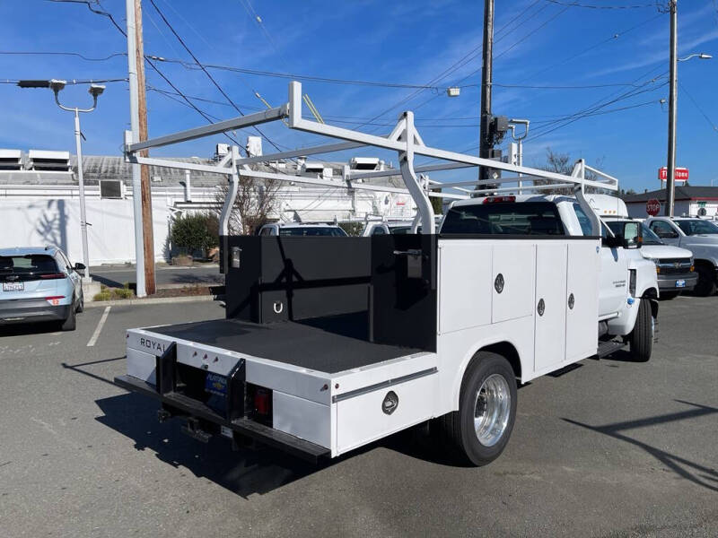 2023 Chevrolet Silverado 5500HD