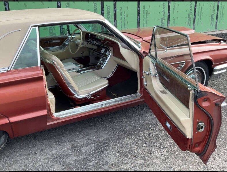 1965 Ford Thunderbird