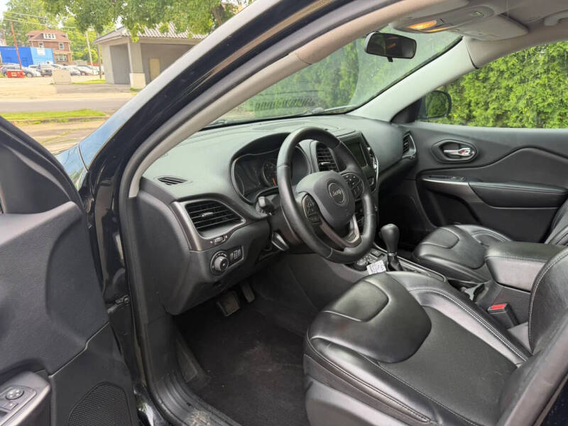 2019 Jeep Cherokee Latitude Plus