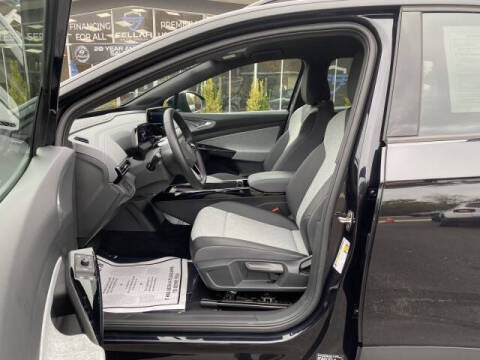 2023 Volkswagen ID.4 Pro