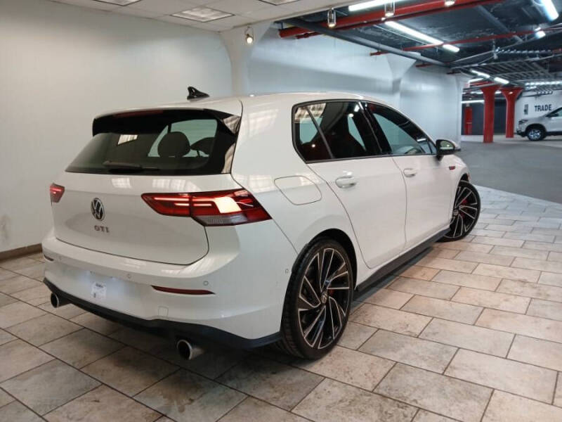 2024 Volkswagen Golf GTI Autobahn