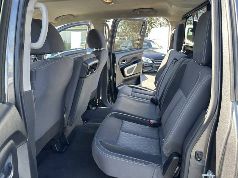 2022 Nissan Titan SV