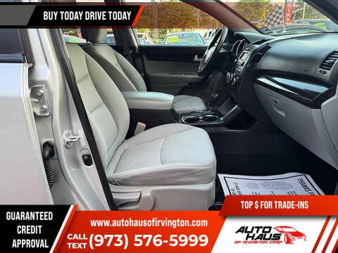 2011 Kia Sorento LX
