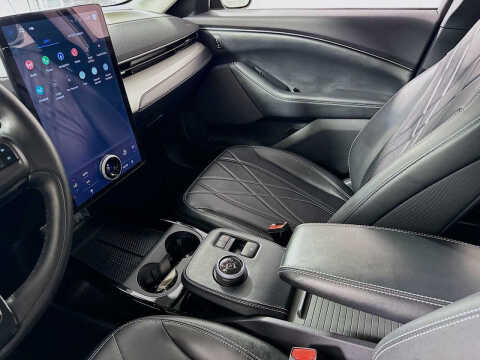 2022 Ford Mustang Mach-E Select