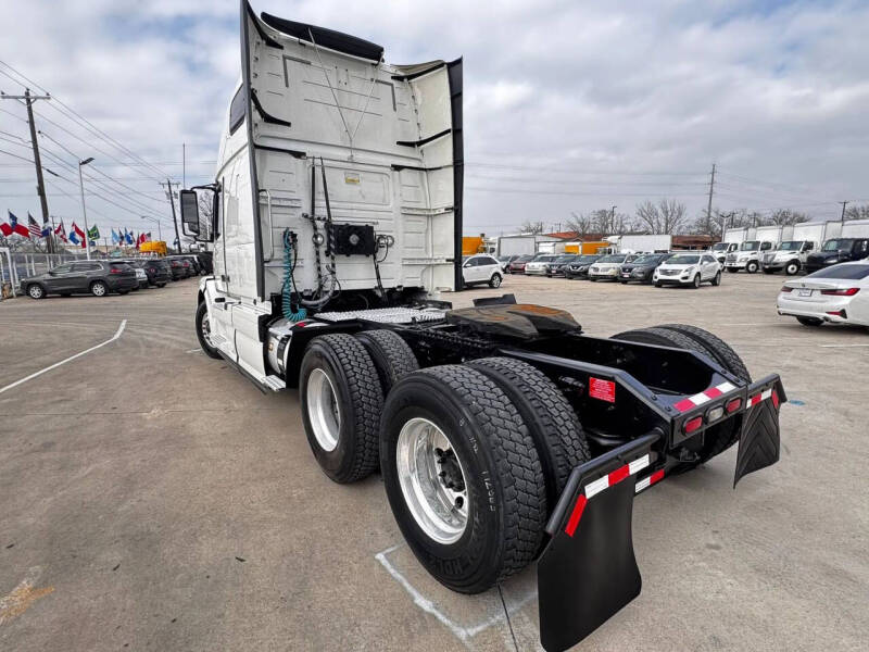 2018 Volvo VNL