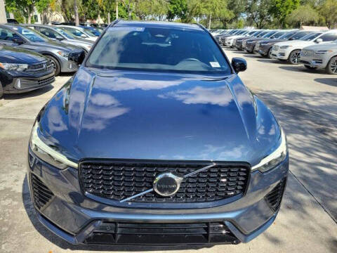 2024 Volvo XC60 B5 Plus Dark Theme