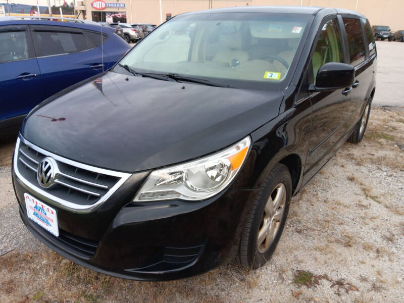 2010 Volkswagen Routan for sale at Auto Wholesalers Of Hooksett in Hooksett NH