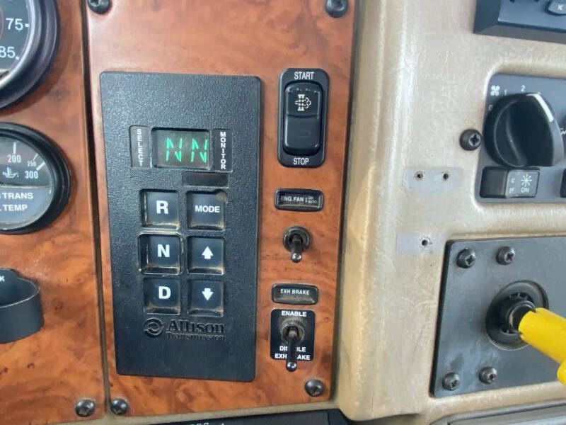 2009 Peterbilt 340