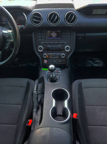 2015 Ford Mustang V6