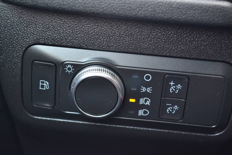 2022 Ford Escape Hybrid SE