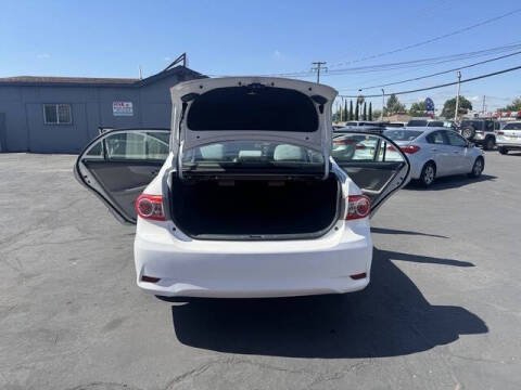 2012 Toyota Corolla LE