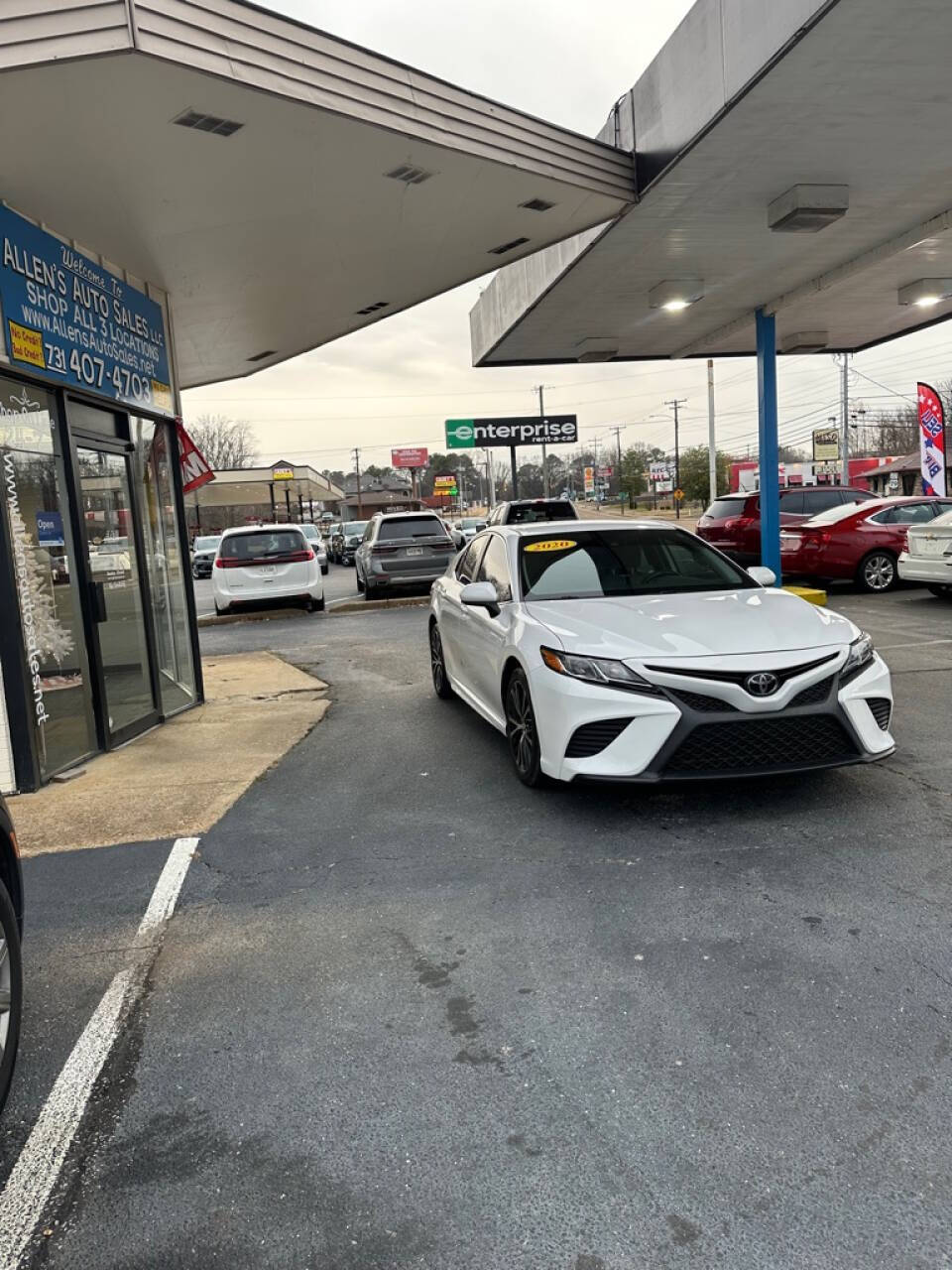 2020 Toyota Camry for sale at Michael Johnson @ Allens Auto Sales Hopkinsville in Hopkinsville, KY