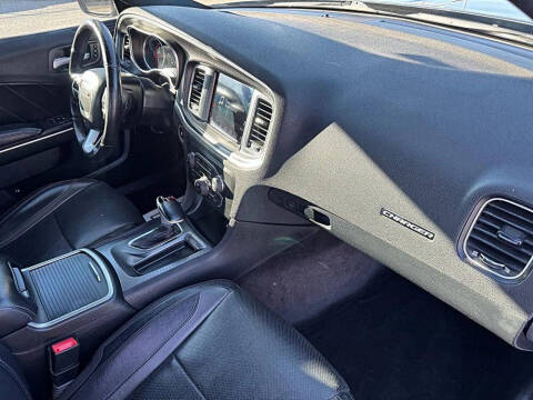 2017 Dodge Charger SXT