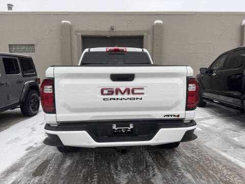 2024 GMC Canyon AT4