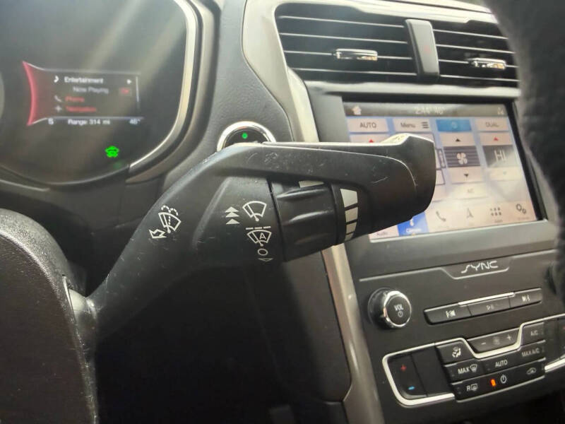 2019 Ford Fusion Hybrid SE