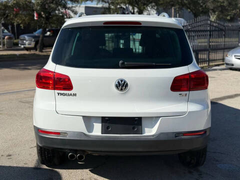 2017 Volkswagen Tiguan 2.0T Wolfsburg Edition