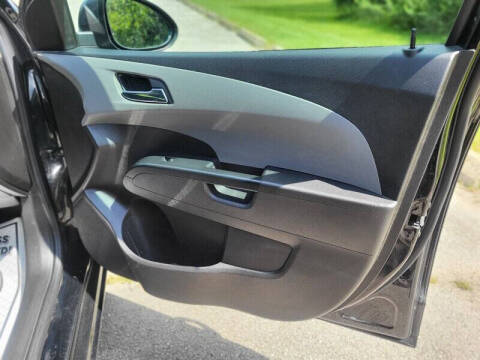 2017 Chevrolet Sonic LT Auto