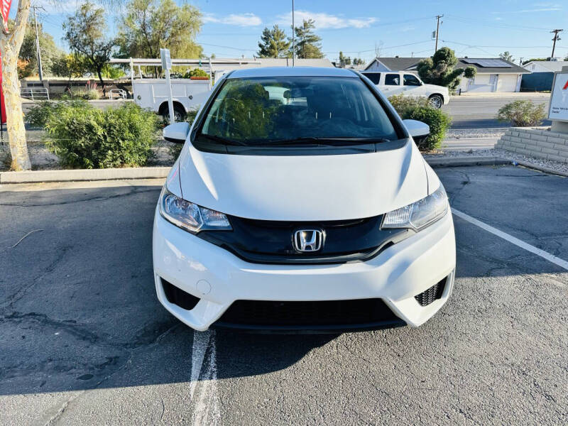 Used 2015 Honda Fit LX with VIN 3HGGK5G59FM728625 for sale in Chandler, AZ