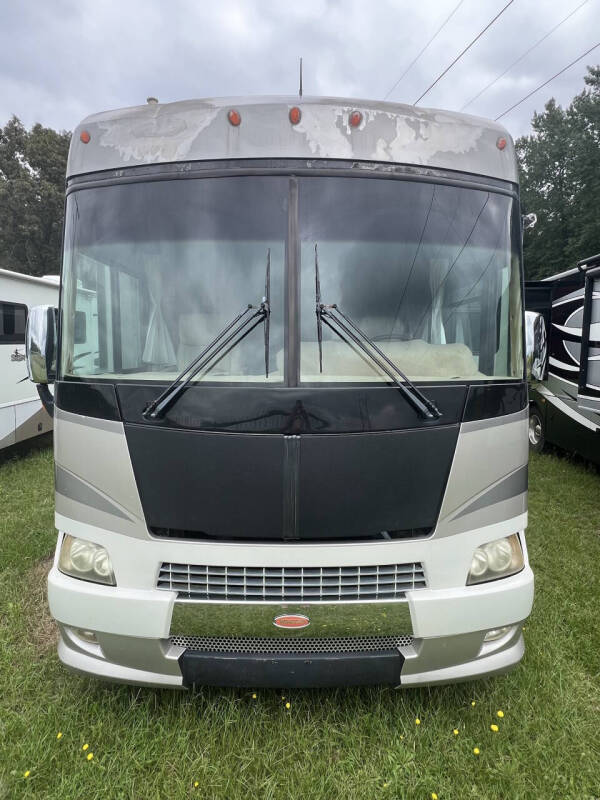 2007 Winnebago Adventurer