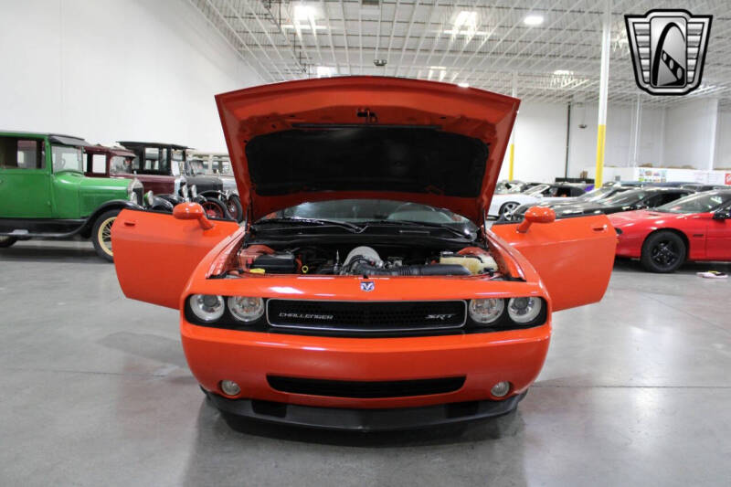 2009 Dodge Challenger SRT8