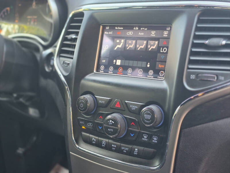 2018 Jeep Grand Cherokee Laredo