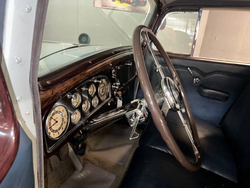 1935 Cadillac 355 Imperial