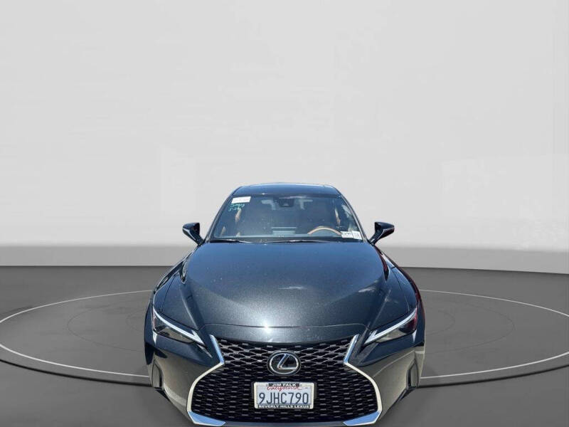 2023 Lexus IS 300