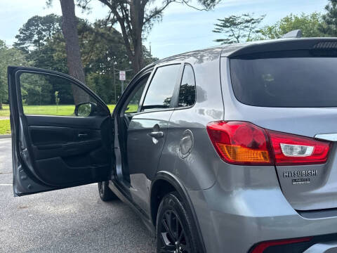 2019 Mitsubishi Outlander Sport LE
