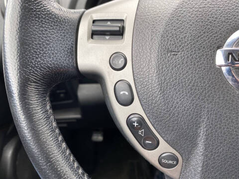 2013 Nissan Rogue SV w/SL Package