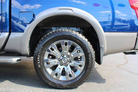 2019 Nissan Titan Platinum Reserve